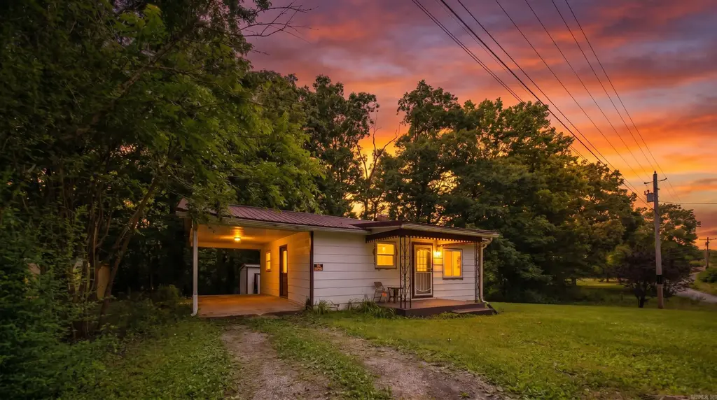 510 Old Cane Bluff Road, Alton