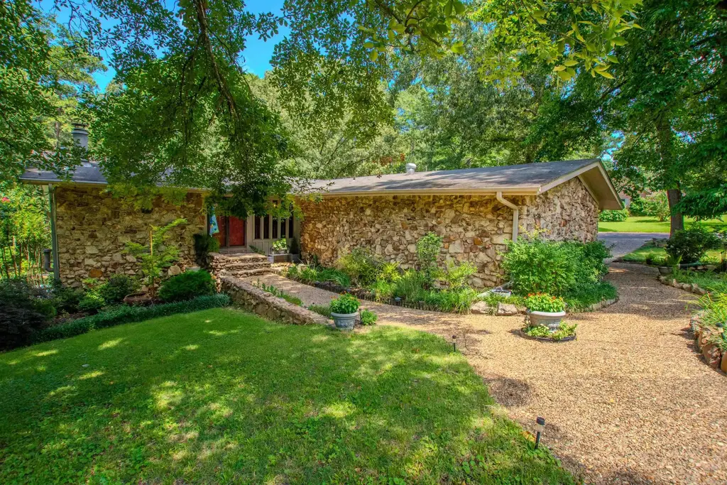 1620 Brookview, Benton