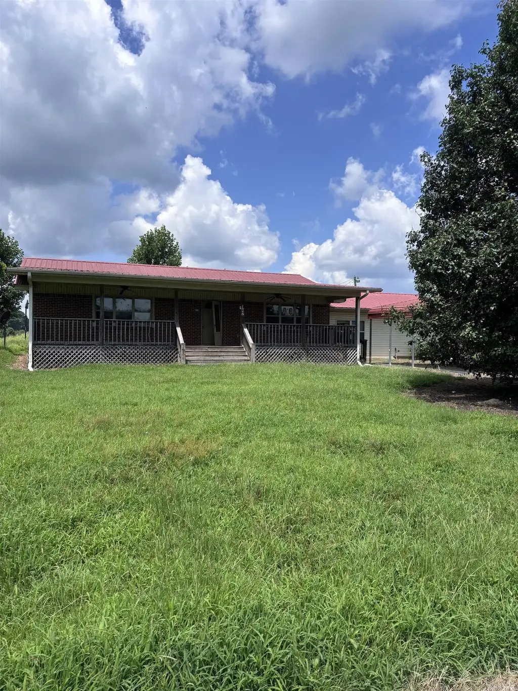 147 Young Loop, Umpire