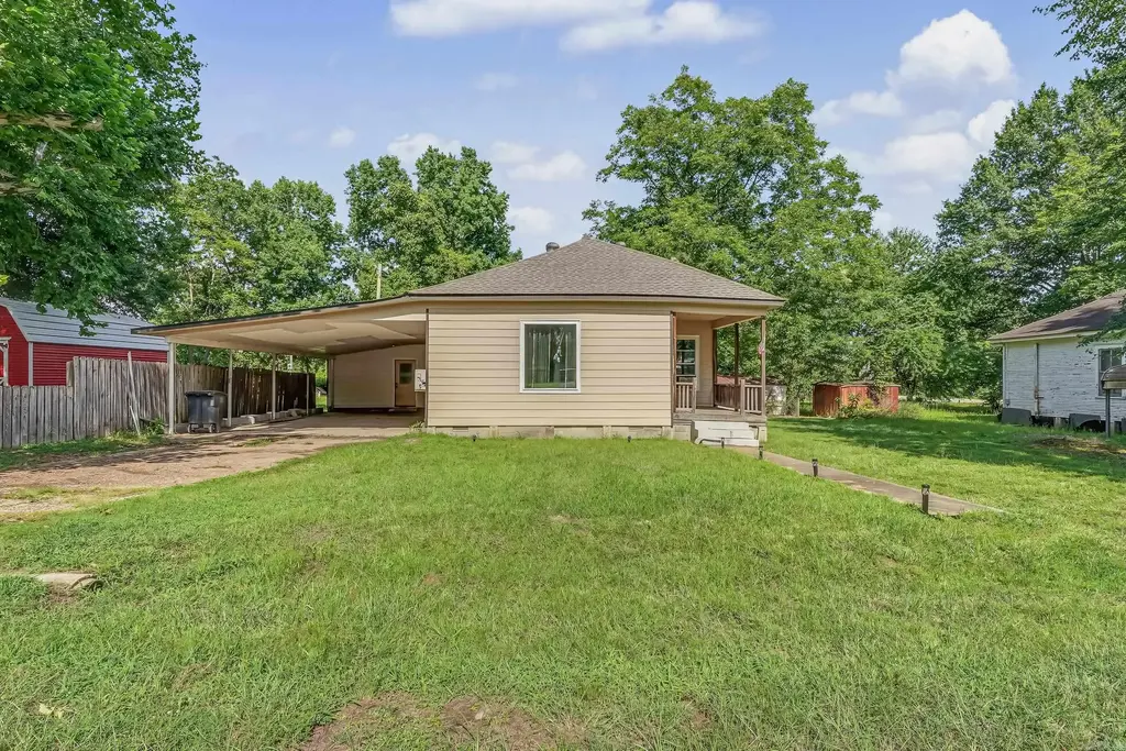 404 Large Avenue, Dierks