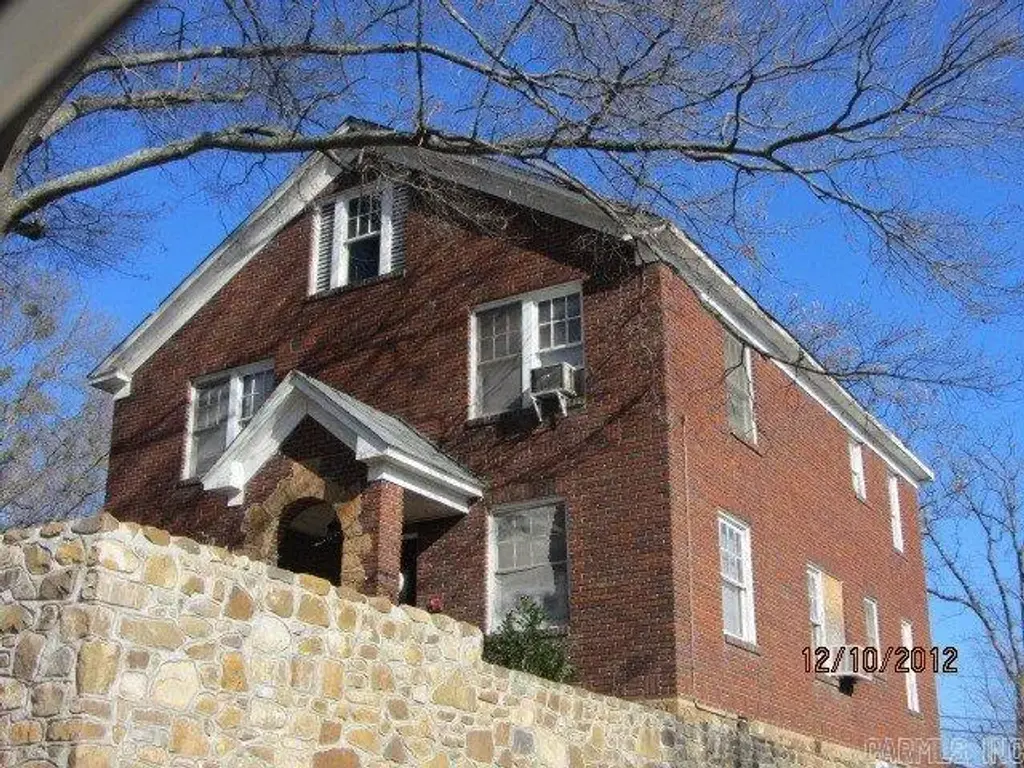 301 Thayer B Street, Little Rock