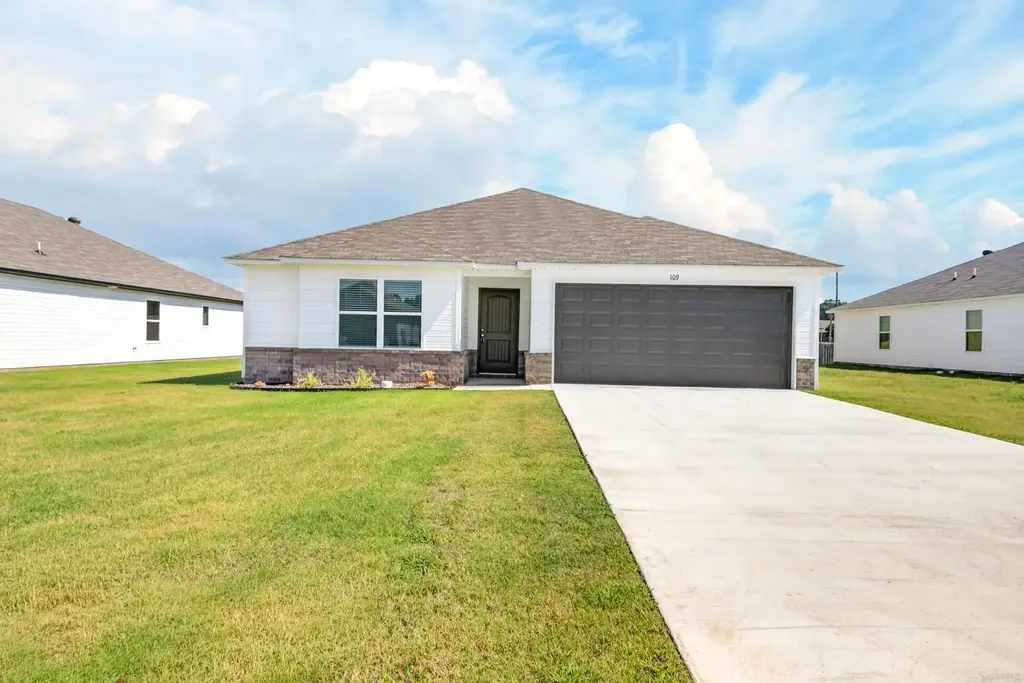 109 Powder River Drive, Beebe