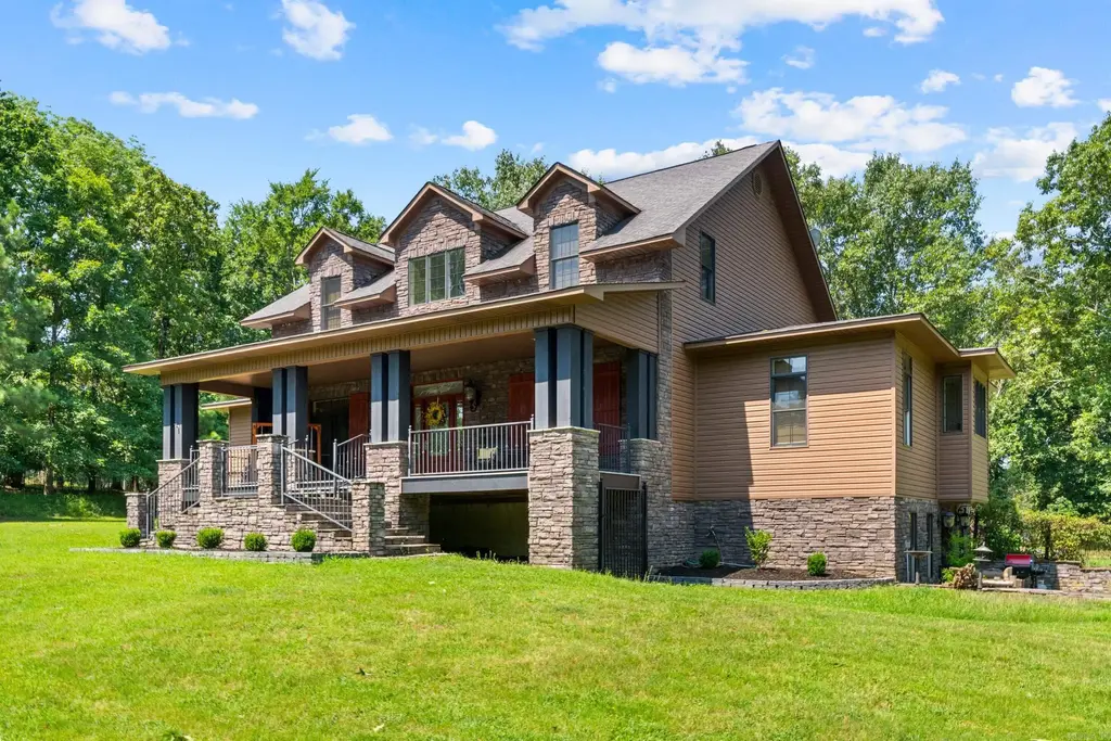 1919 Tudor Loop, Benton