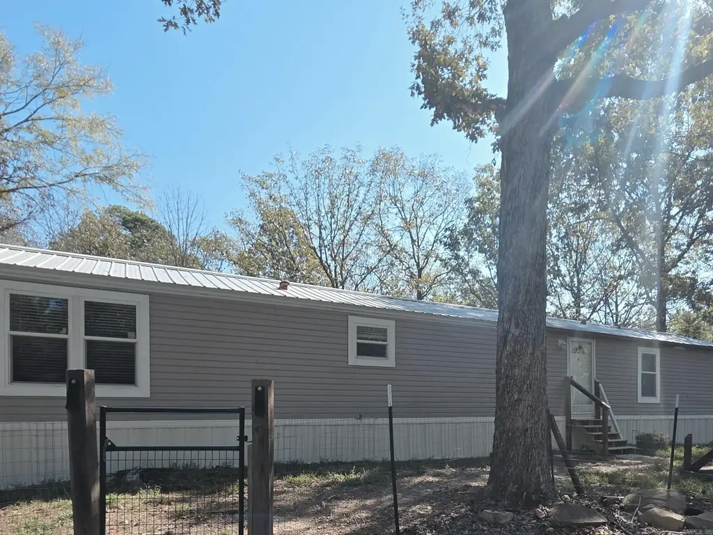 125 Gardenia Lane, Mena
