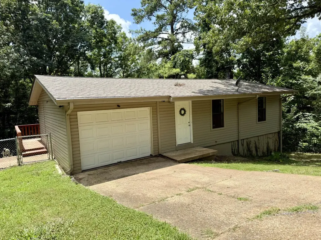1 E Ute Circle, Cherokee Village