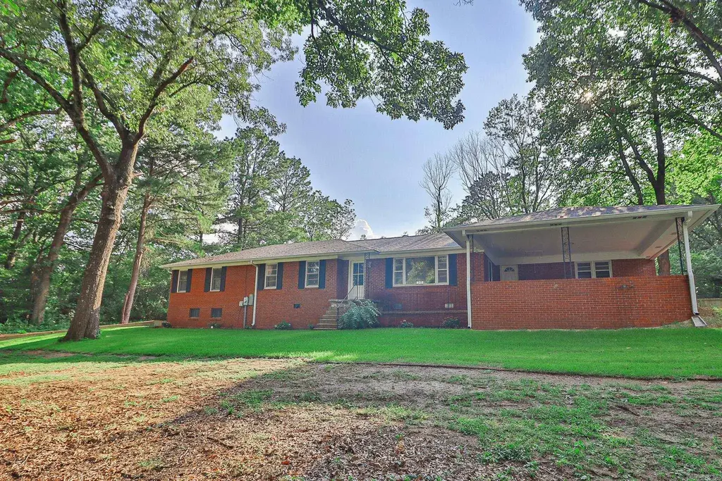 2711 Wood Street, Jonesboro