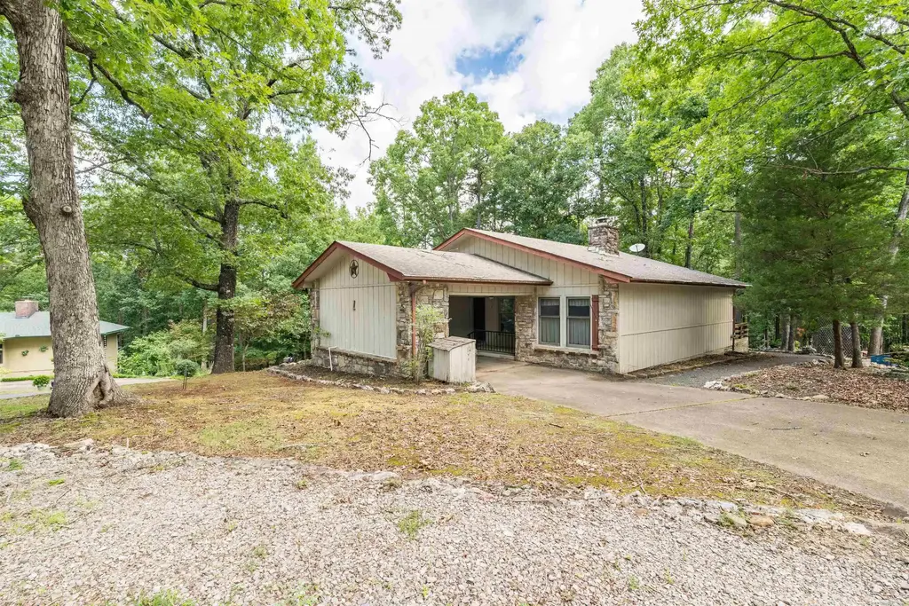 1 Mapache Lane, Hot Springs Village