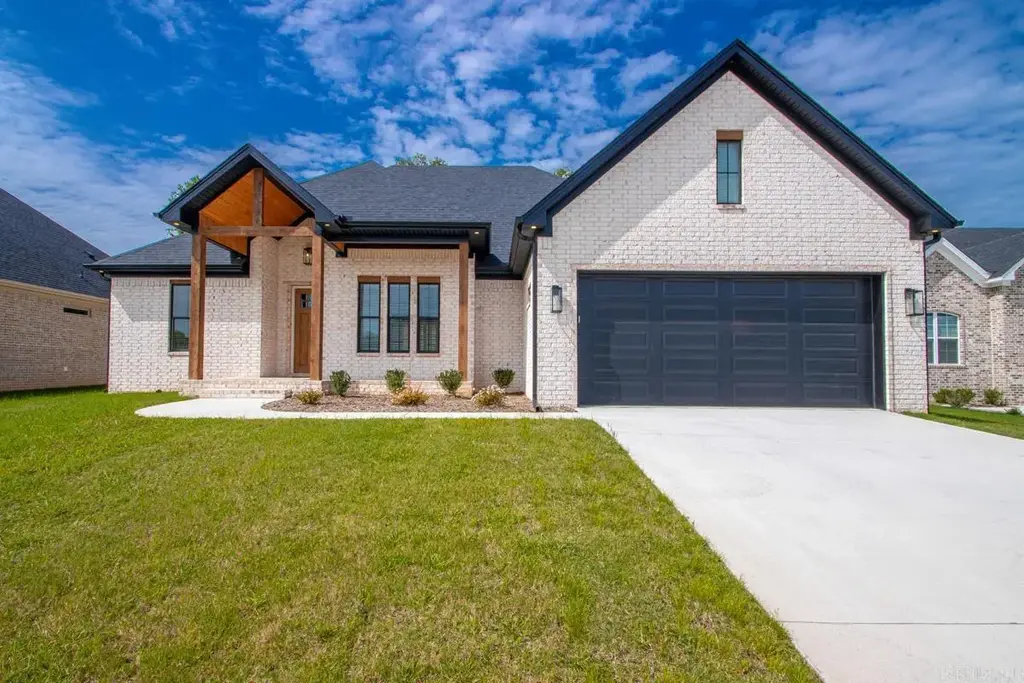 557 Valley Oak Drive, Sherwood