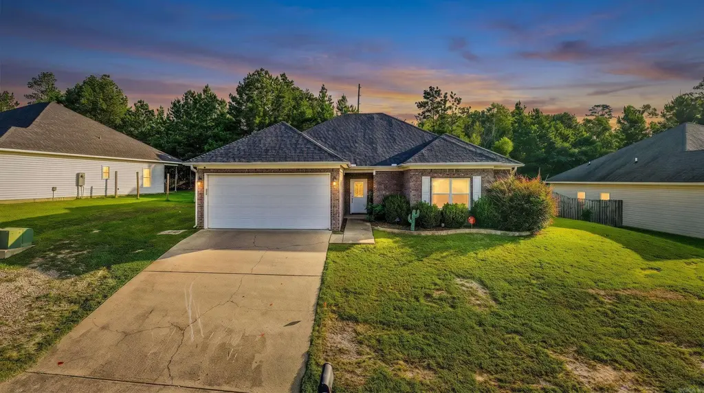 5716 John Hancock Drive, Benton