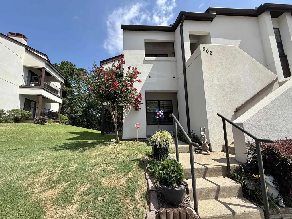 301 Kings Row Dr  #501, Little Rock