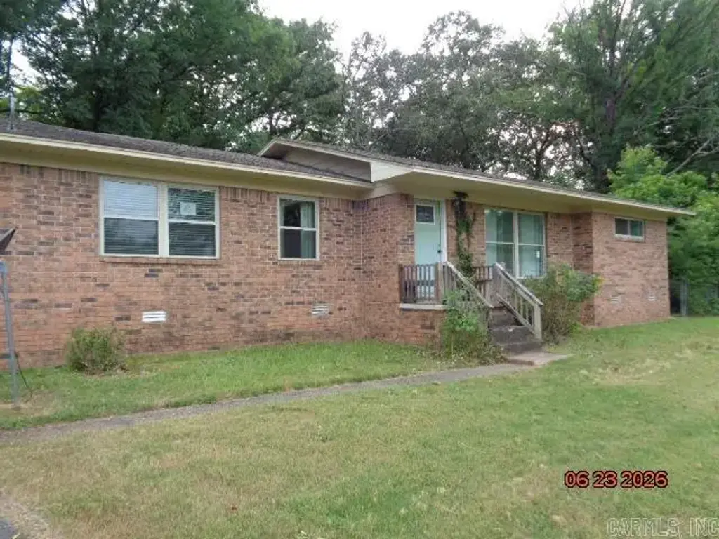 2318 W Lakeview, Benton