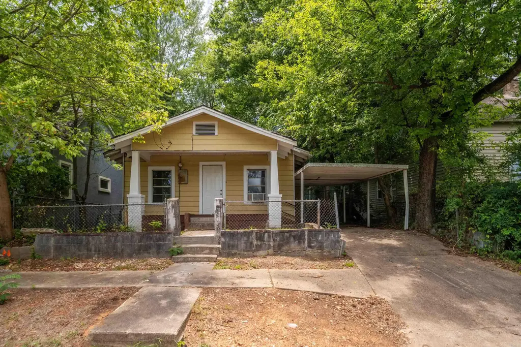 423 School Street, Hot Springs