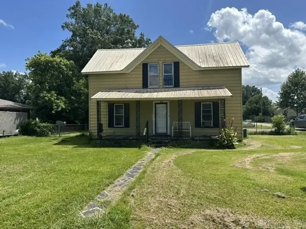 701 E 3rd Street, Carlisle