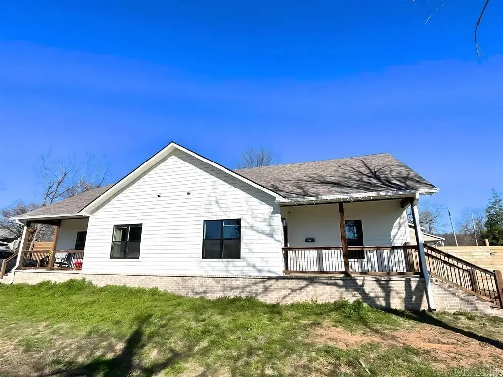 711a Ninth Street, Mena