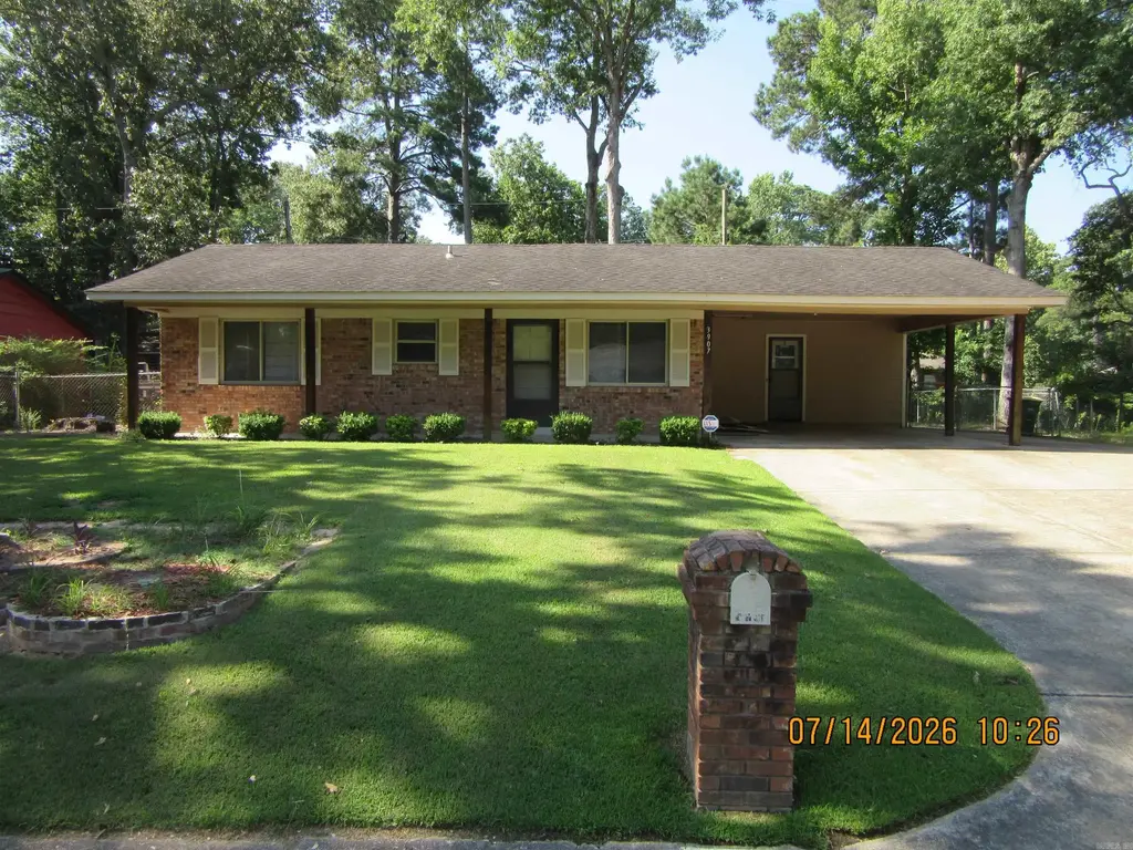 3907 American Manor, Little Rock