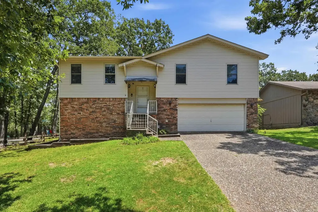 28 Johnny Ln, Sherwood