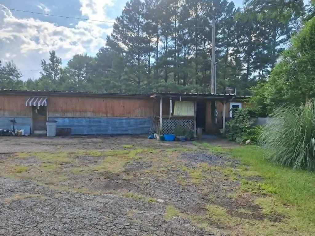 3345 Hwy 71 N, Mena