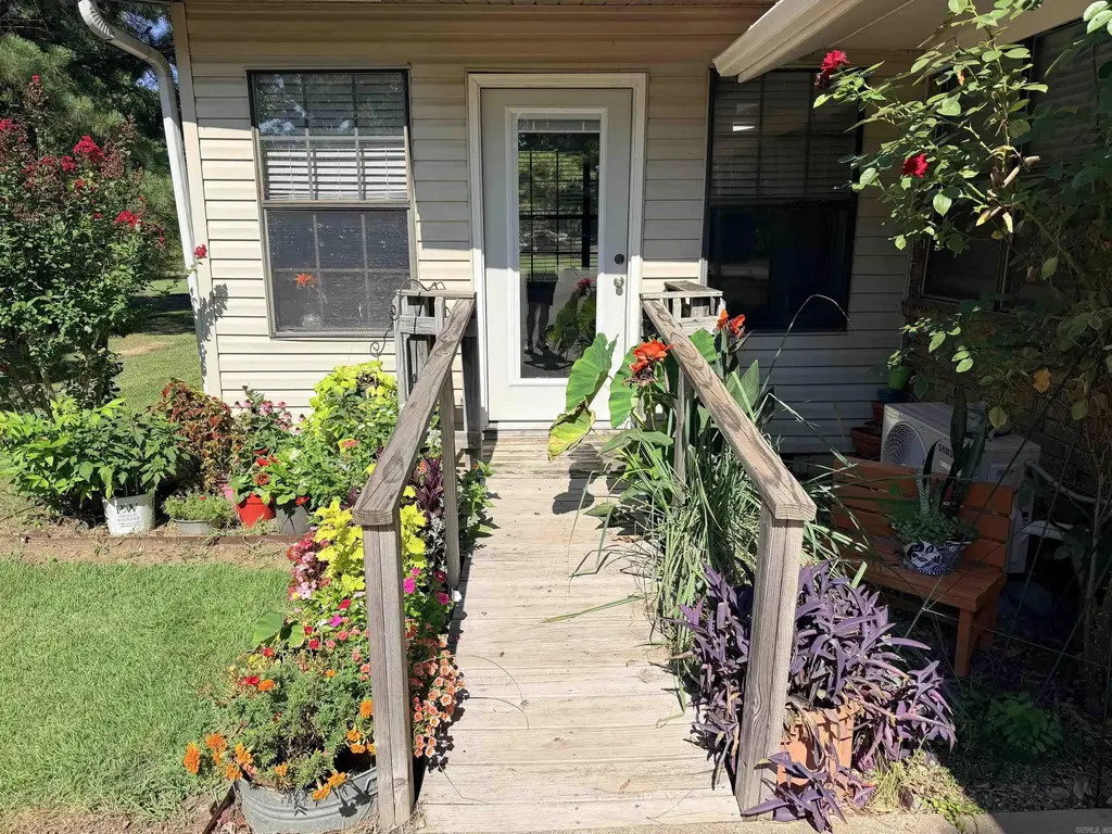 8507 W Republican Road, Jacksonville