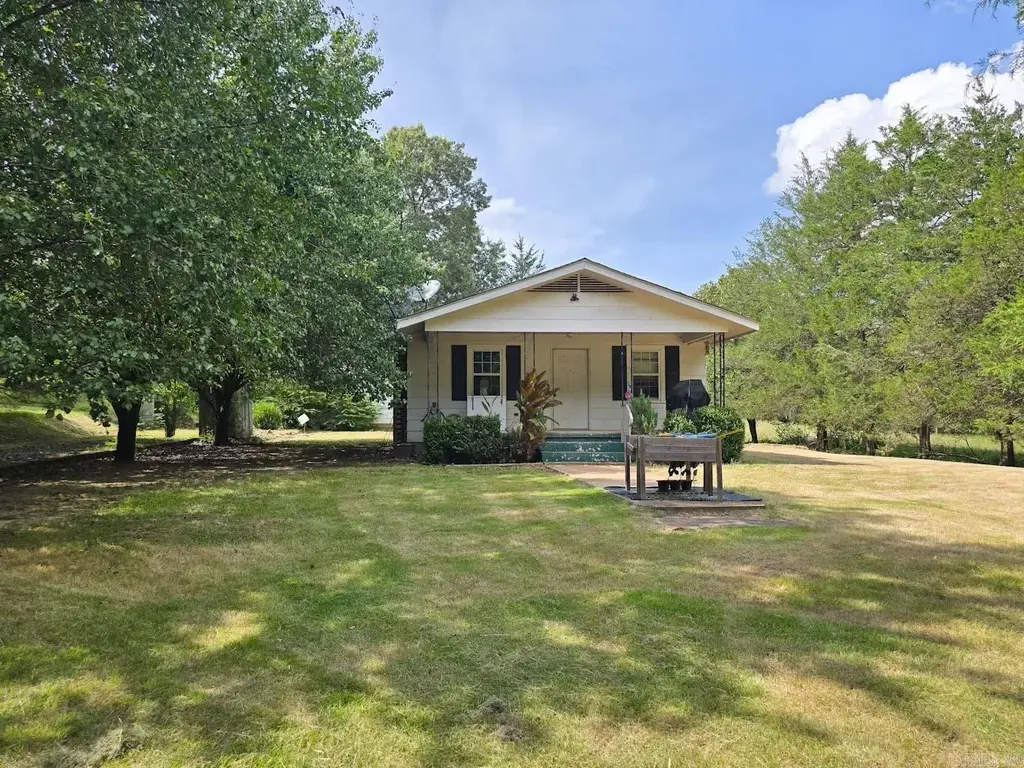 130 Polk Road 30, Hatfield