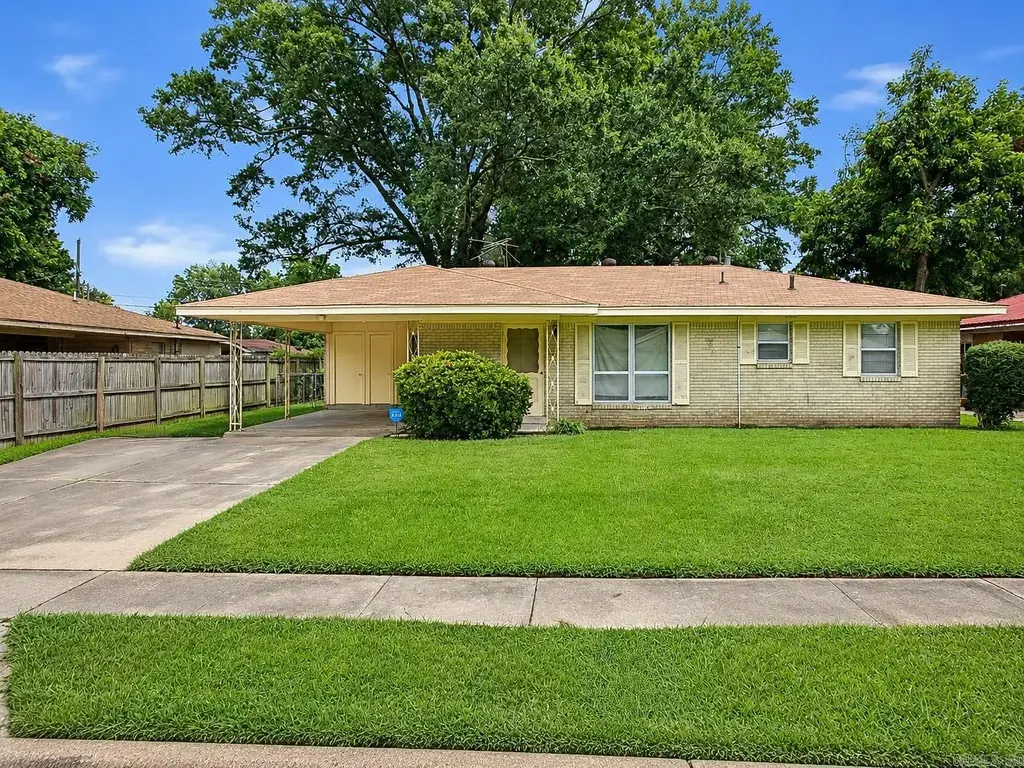 1604 S Dakota, Pine Bluff