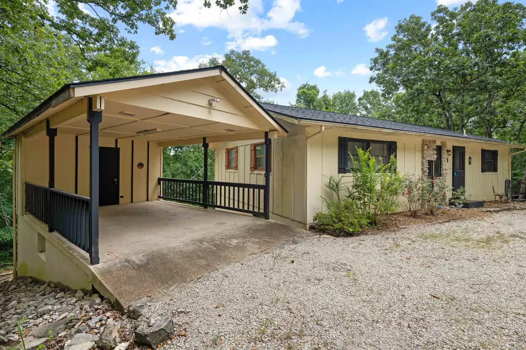 1 Boanna Drive, Cherokee Village