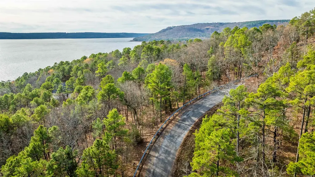 000 Lake Point (lot 17) Drive, Quitman