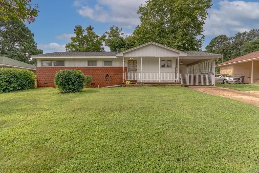 723 Valley Dr, Jonesboro