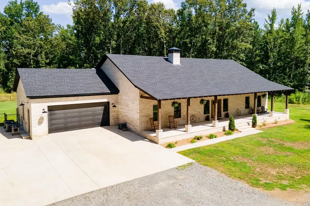 86 Hwy 36, Conway