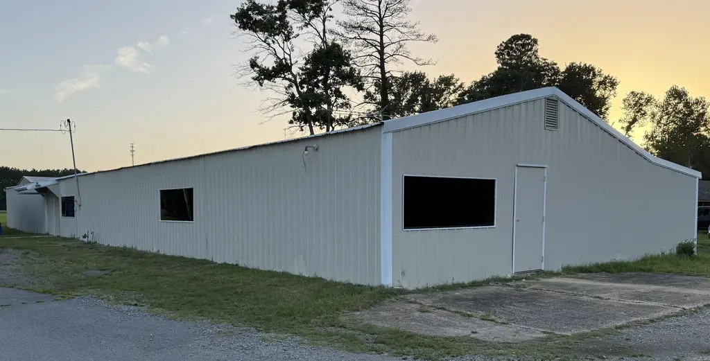 212 Highway 365 N Highway, Redfield