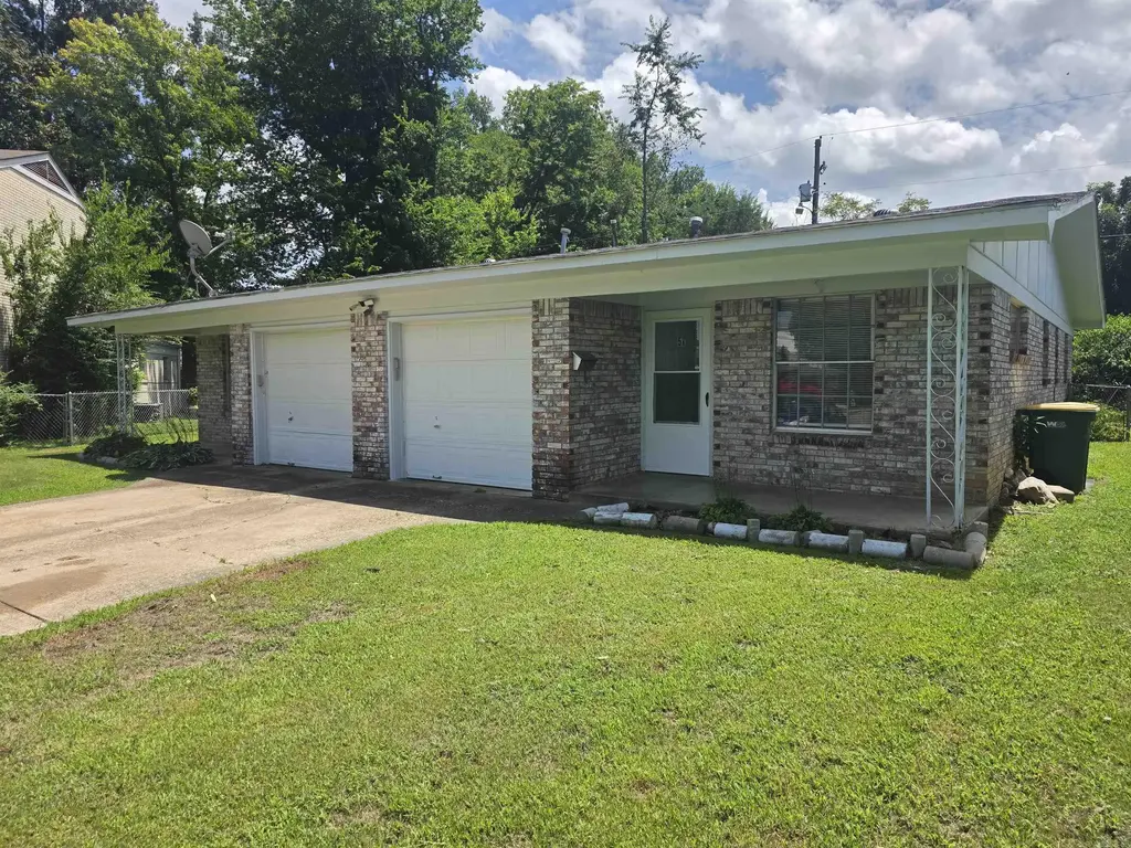 5 Clint Court, Little Rock