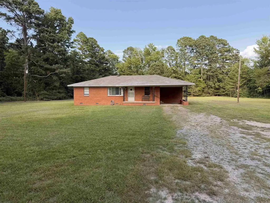 8322 S Main Street, Benton
