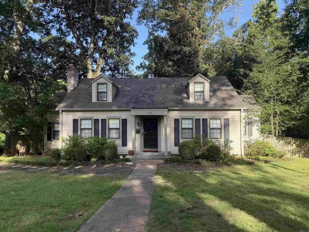 118 Robertson Avenue, Marianna