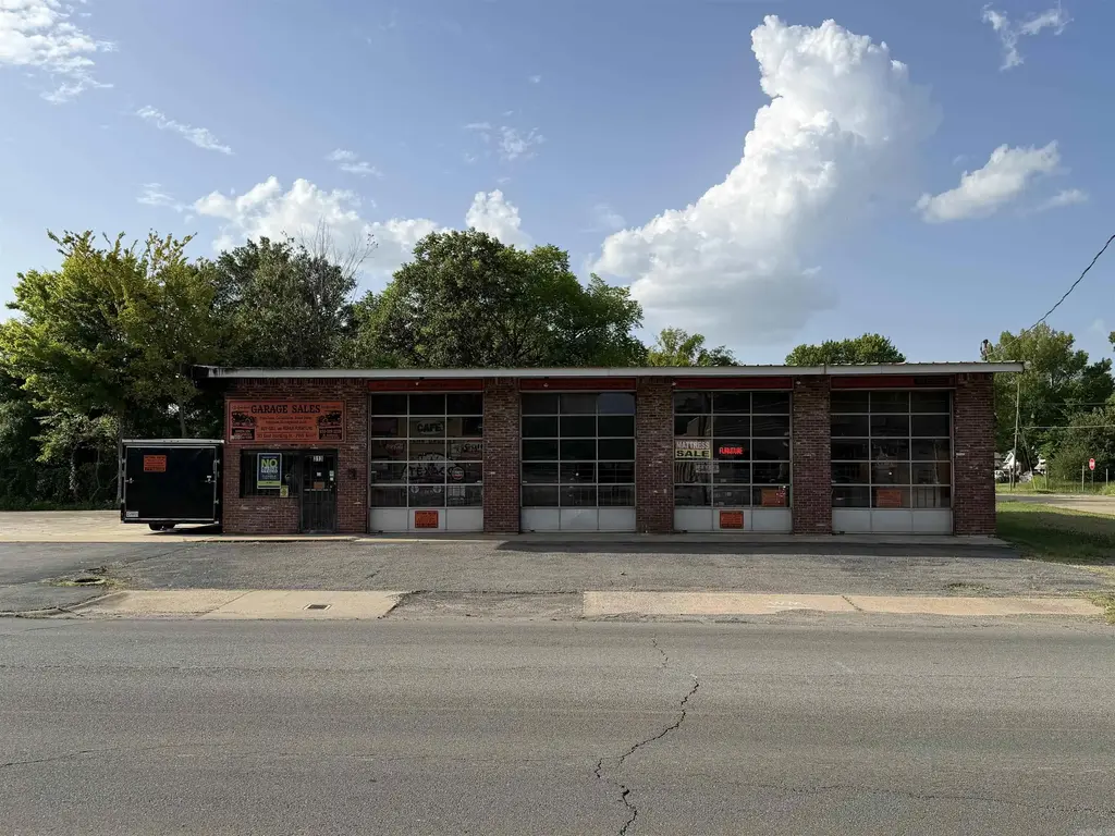 313 E Harding Ave, Pine Bluff