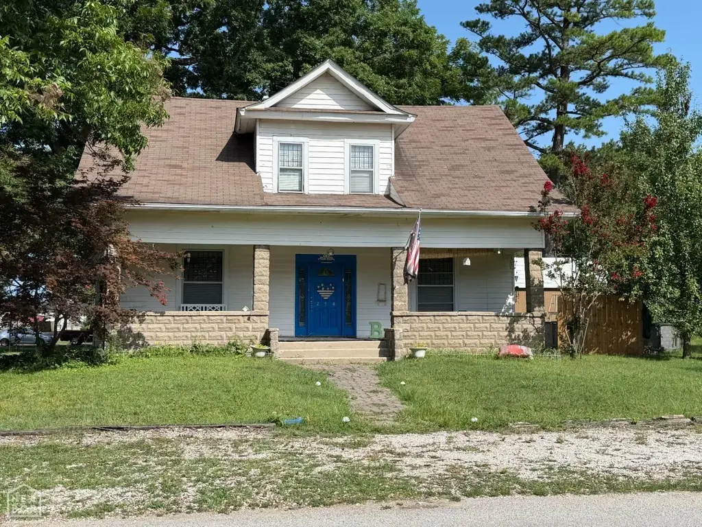 214 Sw Lawrence, Hoxie