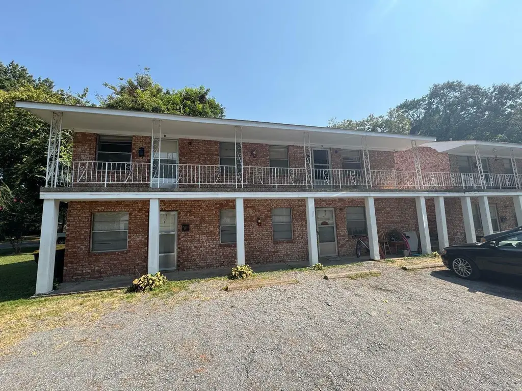 318 E Purdon, England