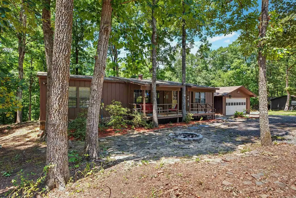 924 Cove Creek Road, Quitman