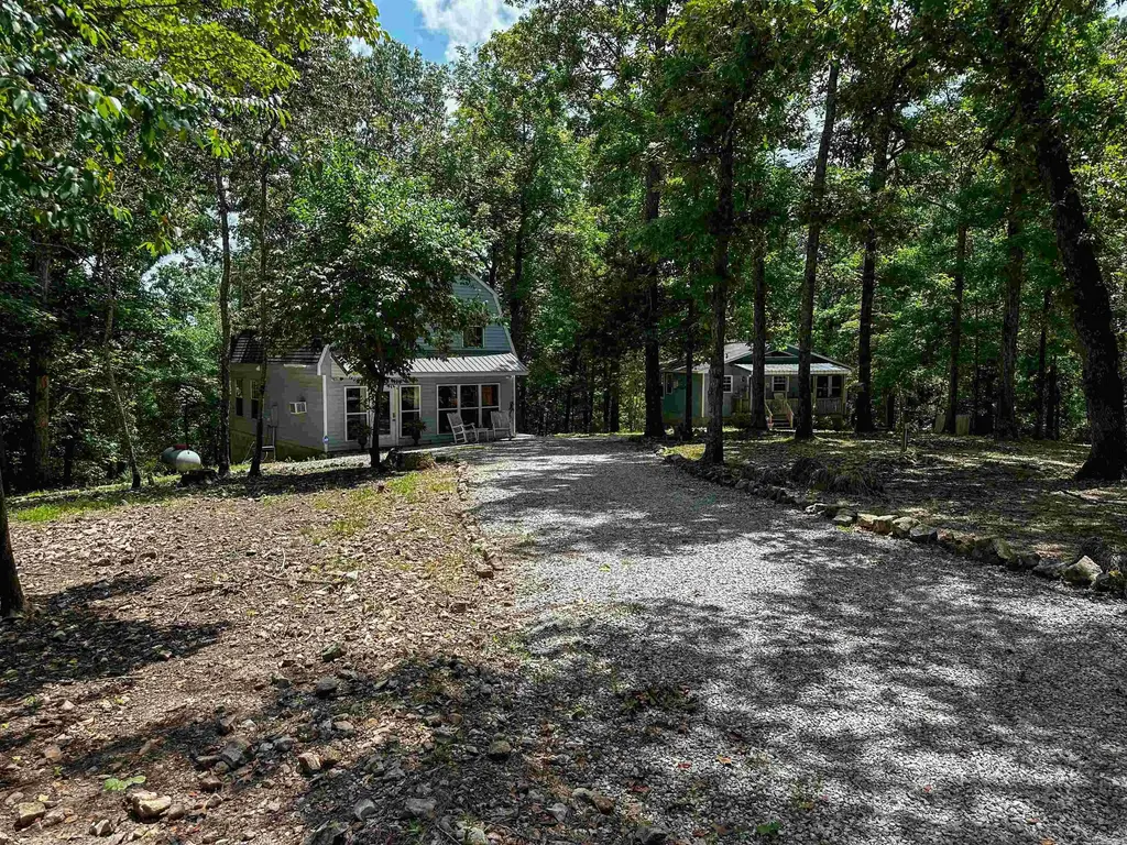 299 Buck Pond Road, Mountain View
