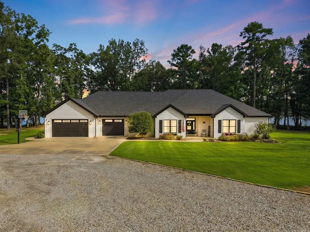 8 Lea Lane, Perryville