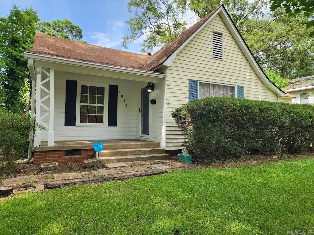 1014 W Oak St., El Dorado