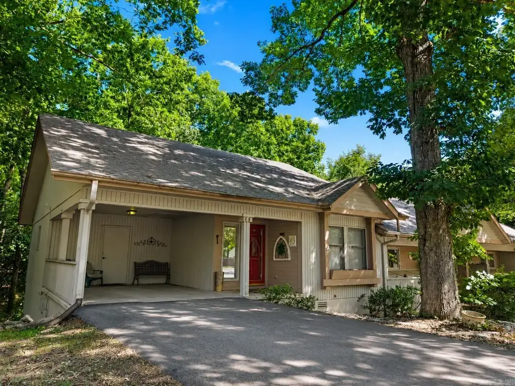 44 Esmeralda, Hot Springs Village