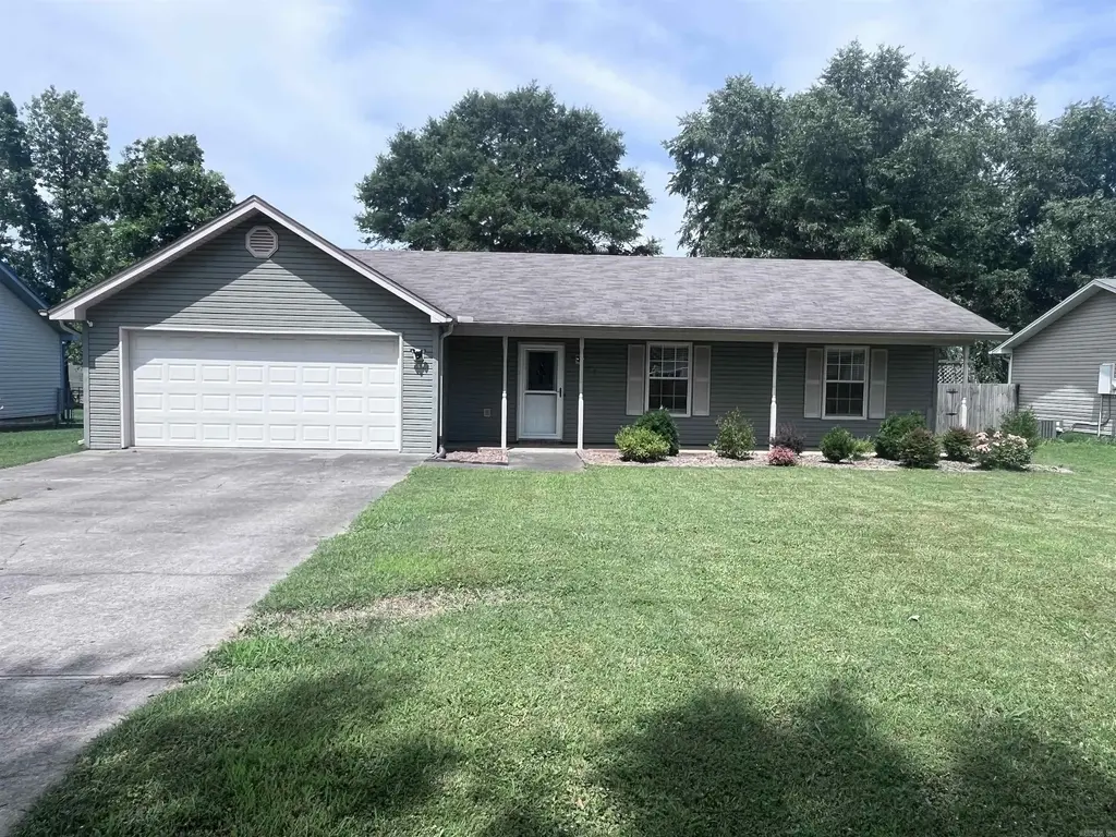 28 Burns Drive, Cabot