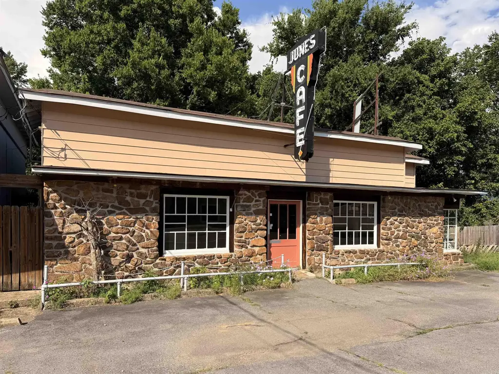 614 Hwy 65 B, Clinton