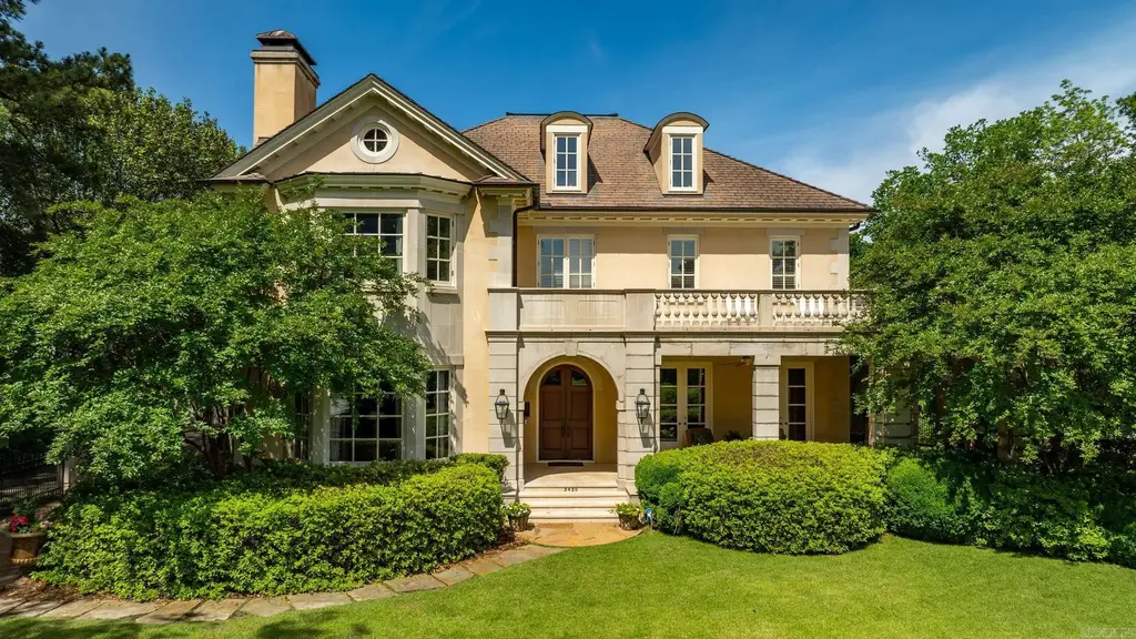 2420 Country Club Lane, Little Rock