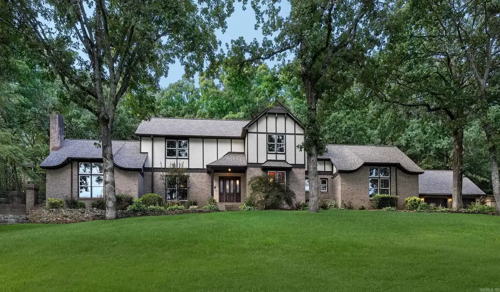 301 Valley Club Circle, Little Rock