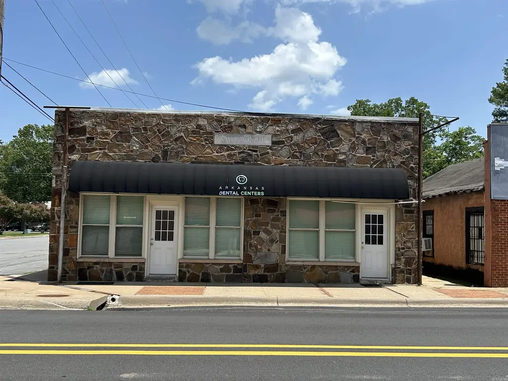 121 N Center Street, Lonoke