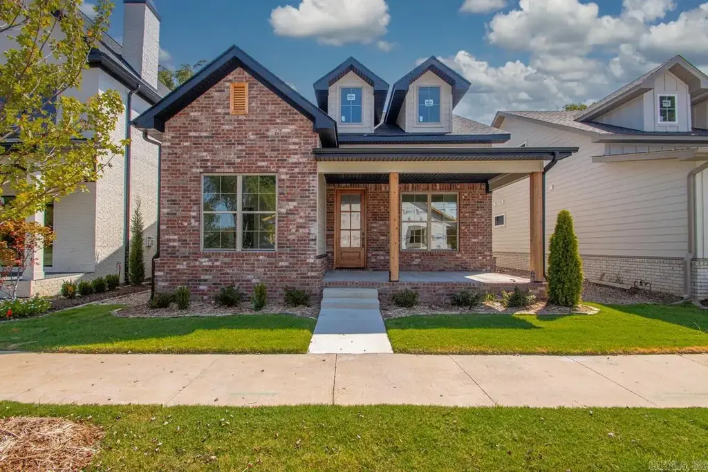 424 Gardens Lane, North Little Rock
