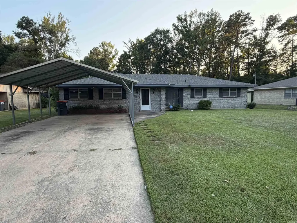 2410 Sheraton Park, Pine Bluff