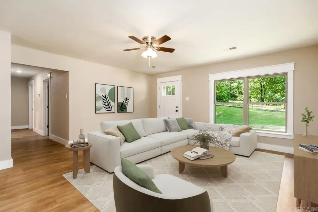 4 Simmons Lane, Conway
