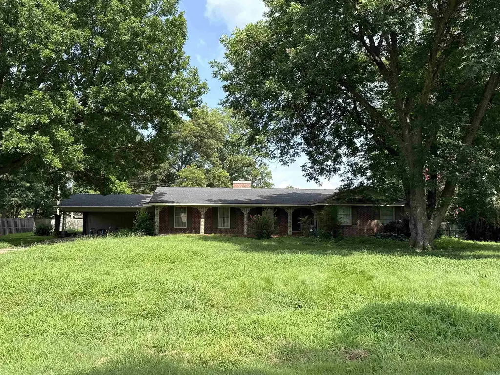 123 East Drive, Osceola
