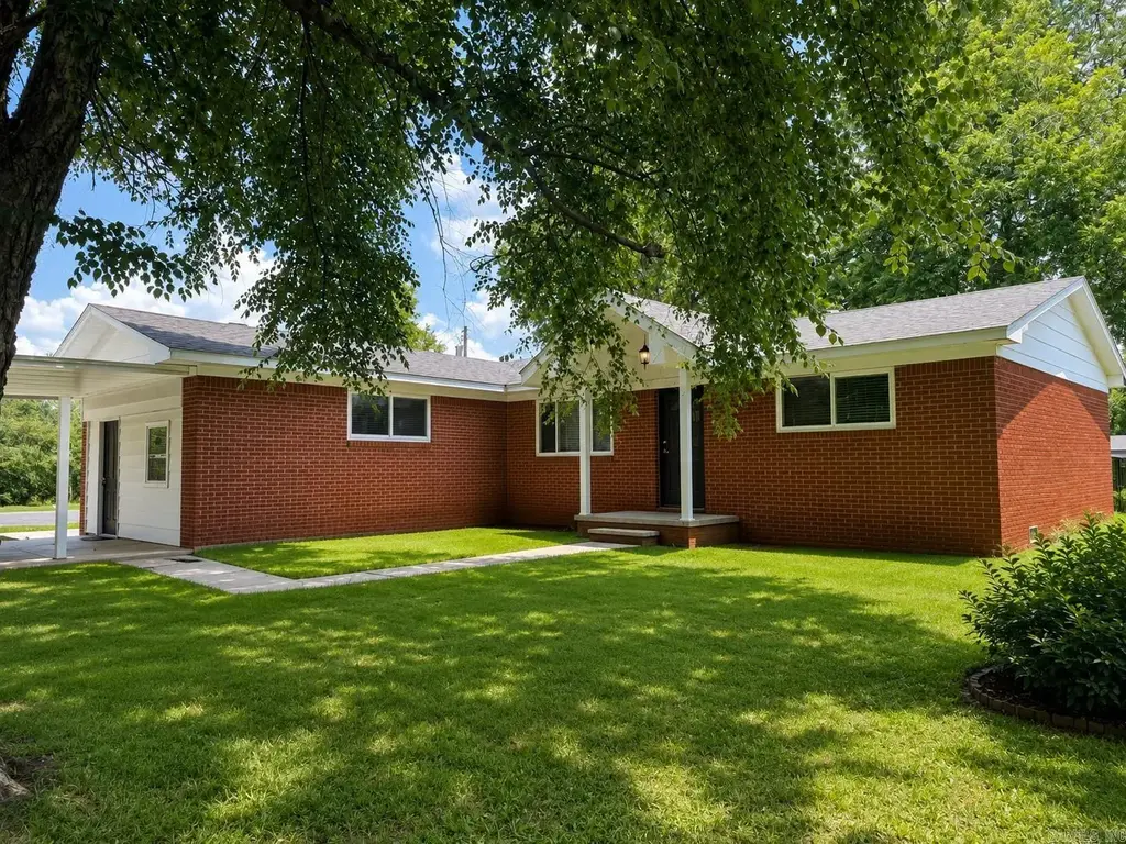 248 Velta St, Rector